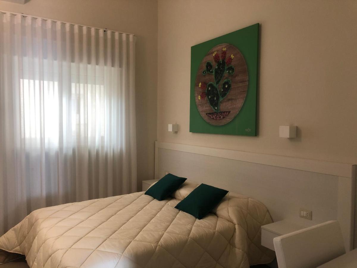 Paleat-Manduria Bed and Breakfast Buitenkant foto