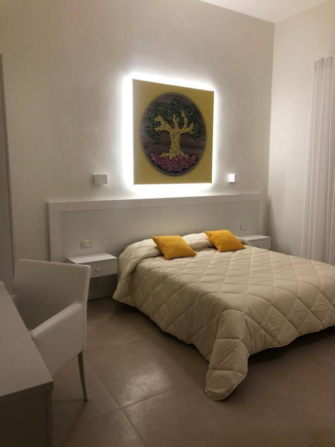 Paleat-Manduria Bed and Breakfast Buitenkant foto