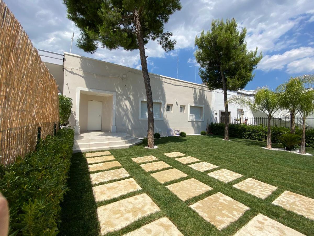 Paleat-Manduria Bed and Breakfast Buitenkant foto
